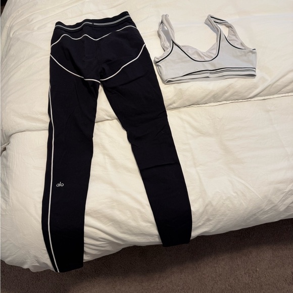 ALO Airbrush High-Waist Heart Throb Legging + Bra set - Picture 3 of 3